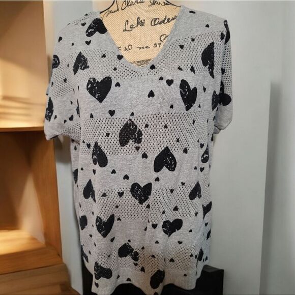 Torrid heart crochet knit sweater Size Torrid 2 - Picture 1 of 3